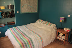 chambre claire  et calme (sur cour), avec un lit double , penderie et salle de b Paris, France chambre avec salle de bain privée Private room in rental unit vacation rental 6588209