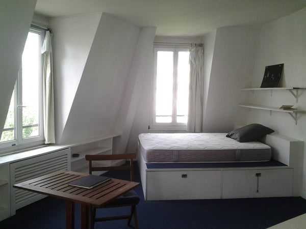 Mon logement est proche de Montparnasse, Invalides, Tour Eiffel. Vous appréciere Rouperroux, France Studio romantique - Avenue de Breteuil - Invalides Entire rental unit vacation rental 13491313
