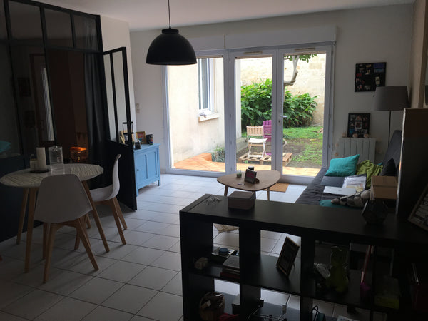 Mon appartement est cosy, équipé d'une cuisine, d'une salle de bain, de deux cha Bordeaux, France Appartement pour deux personnes Shared room in rental unit vacation rental 17248334