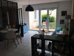 Mon appartement est cosy, équipé d'une cuisine, d'une salle de bain, de deux cha Bordeaux, France Appartement pour deux personnes Shared room in rental unit vacation rental 17248334