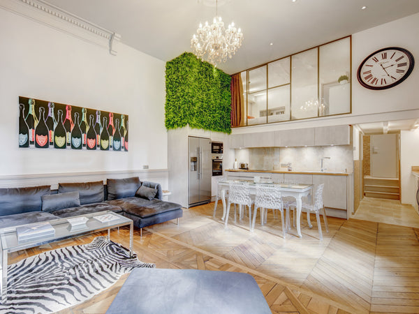 Welcome to La Cours de la Reine located in the historical neighborhood of Ainay. Geneva, Switzerland Chic duplex with balcony in the heart of Lyon Entire rental unit vacation rental 25706317