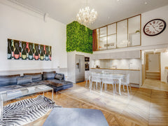 Welcome to La Cours de la Reine located in the historical neighborhood of Ainay. Geneva, Switzerland Chic duplex with balcony in the heart of Lyon Entire rental unit vacation rental 25706317