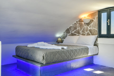 A brand new big  luxury  spacious suite  (1st  &  2nd floor,  40 m*2) with a big Greece Suite B Entire rental unit vacation rental 32392955