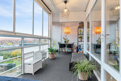 Denne treværelses lejlighed på 78kvm, byder på rolige omgivelser, søde naboer og  3v lejlighed med 2 store altaner og fri parkering Entire condo vacation rental 602873423763161034