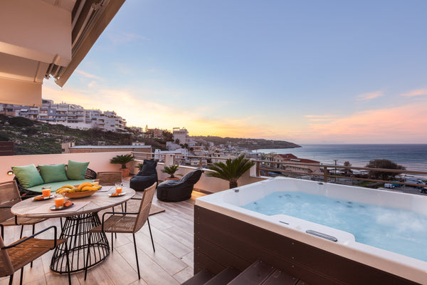 Sunset Suite is a beachfront apartment only 150 meters from Koubes beach and 1.2 Rethimnon, Greece Sunset suite Réthimno Entire rental unit vacation rental 42534216