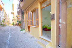 Ground-floor apartment perfectly situated in the historic heart of Rethymno’s Ol Rethimnon, Greece Spacious Old Town Apt, Near Beach and Attractions Entire rental unit vacation rental 5364084