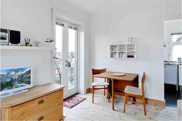 Bright 3 room appartement with balcony in a familyfriendly neighbourhood  7 k m   Villalejlighed i børnevenligt område tæt på city. Entire condo vacation rental 609152810349935006