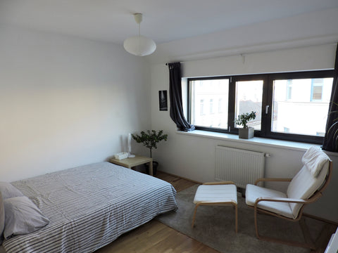 Enjoy your room in a quiet location with good connections; metro station U6 AKH  Vienna, Austria Nice, bright and quiet Room - 10 min. City center Private room in rental unit vacation rental 13172148