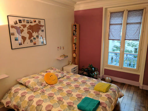 Appartement tout confort, quartier animé, à 8 minutes du Sacré Coeur et 3 minute Paris, France Appart/Flat 2 Chambres/Bedroom à/in Montmartre Entire rental unit vacation rental 19911006