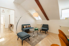 Beautiful, bright, newly renovated air-conditioned flat in a prime city location Vienna, Austria Top floor appartment in the centre of Vienna Entire rental unit vacation rental 48536650