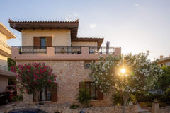 Ariadni's Studio is located in the historical neighborhood of Halepa 10 min driv  Ariadni's Studio Entire home vacation rental 677956933626154703