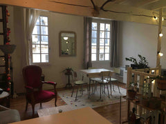 Appartement en duplex de 50 m2, très lumineux et très chaleureux, deuxième étage Bordeaux, France Bordeaux: Duplex chaleureux plein centre ville. Entire rental unit vacation rental 53684719