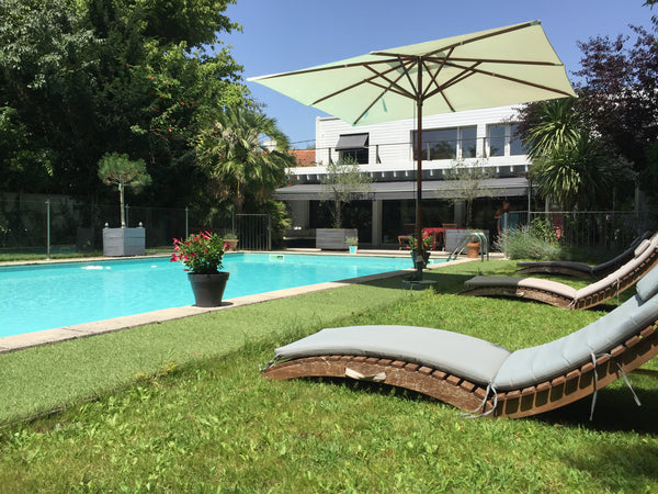 Maison familiale Bordeaux avec jardin et grande piscine pour 10 personnes <br /> Bordeaux, France Maison familiale Bordeaux grande piscine Entire home vacation rental 24263815