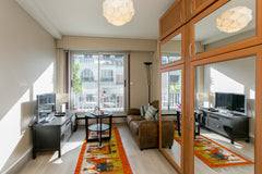 Nice and cosy comfortable studio 20m2, 6th floor with elevator in a good standin Clairefontaine-en-Yvelines, France cosystudio@paris-eiffel Entire rental unit vacation rental 12826470