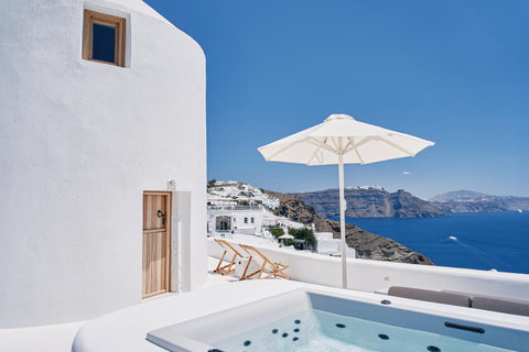 The Mill Haven, housed in a traditional Cycladic windmill, is located in the pic London, United Kingdom The    Mill    Haven Entire villa vacation rental 51423477