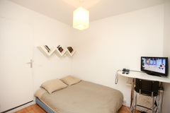 <b>The space</b><br />Listen to our gests ...<br /><br />"La localización y el t Marseille, France Marais - Carnavalet - Pl des Vosges Entire rental unit vacation rental 871279