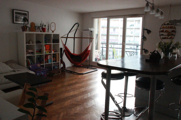 Grand appartement très bien situé, lumineux, agréable, chaleureux et bien équipé Lyon, France Place Bir-Hakeim70 m² lumineux, chaleureux, balcon Entire rental unit vacation rental 39409644