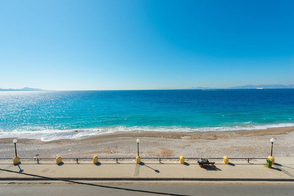 Central located loft in the city of Rhodes , just across the beach.<br />5mins w Rhodes, Greece Cozy loft by the beach near center Entire loft vacation rental 13837277