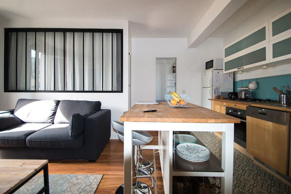 Peaceful and light apartment : large living room, 2 separate bedrooms, equipped  Garches, France Apartment 55 m2, 2 bedrooms, Metro 5 min Entire rental unit vacation rental 17819024