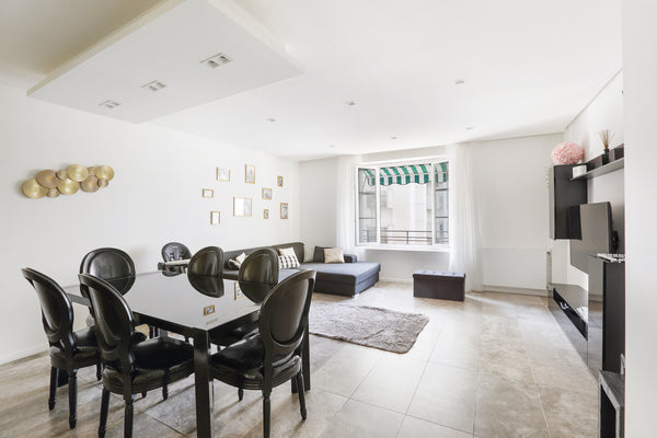 Charmant appartement entièrement rénové et climatisé. <br />Il est équipé de tou  Appartement neuf 90 m2 Lyon 6e Entire rental unit vacation rental 48193874