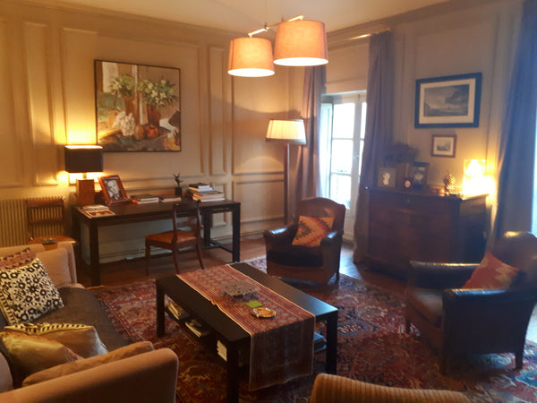 Au cœur du quartier historique des Chartrons, bel appartement de 70 m2, vue sur  Pondaurat, France T2 de charme aux Chartrons, vue Garonne + garage Entire rental unit vacation rental 24278656