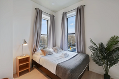 Discover the essence of Brooklyn's creative scene, with just a few step from the  Rental unit in Brooklyn · 1 bedroom · 1 bed · 2 baths Private room in rental unit vacation rental 1021015857801148328