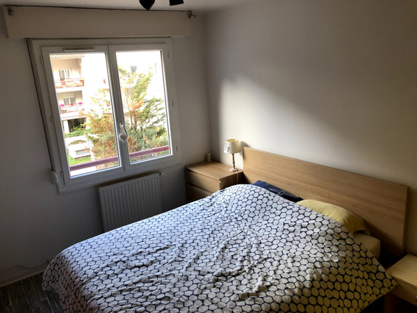 Dans notre appartement spacieux et lumineux nous mettons à disposition une chamb France 1 chambre calme sur cour Private room in rental unit vacation rental 764291182874495663