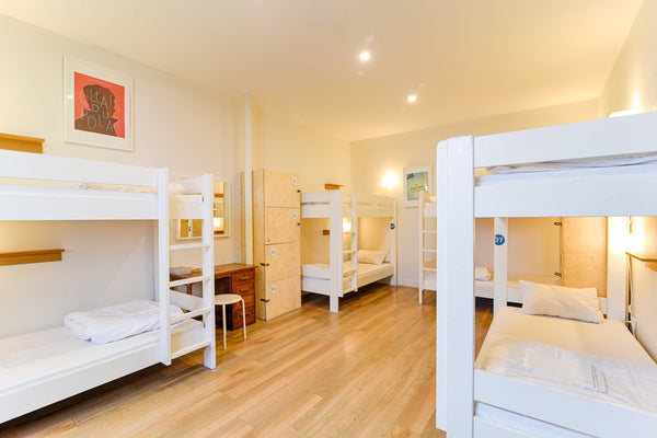 C’est la formule idéale pour ceux qui veulent séjourner en centre ville de Lyon   SLO Living Hostel - Chambre pour 8 personnes Room in hostel vacation rental 31822270