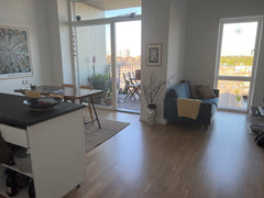 2 værelses lejlighed i KBH Sydhavn med funktionelt køkken, altan og stort badevæ Copenhagen, Denmark Lys og rummelig lejlighed med altan og tæt på vand Entire rental unit vacation rental 647769061438249203