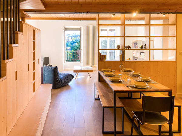 Ce logement familial est proche de tous les sites et commodités.<br /><br />Situ Lyon, France Prenez de la hauteur, calme et verdure à Lyon Entire rental unit vacation rental 665621716086960588