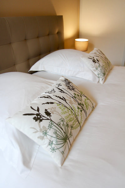 Situé en plein centre de Bordeaux, à proximité de la Cathédrale St André et à de Bordeaux, France Appartement neuf idéalement situé cœur de Bordeaux Entire rental unit vacation rental 21100807