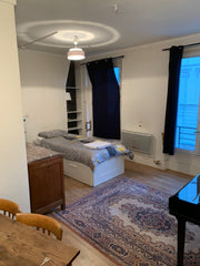 Charmant studio dans un quartier superbe et vivant, à 2 pas du métro Charonne. C Paris, France Studio charmant et lumineux superbe quartier Entire rental unit vacation rental 18797288