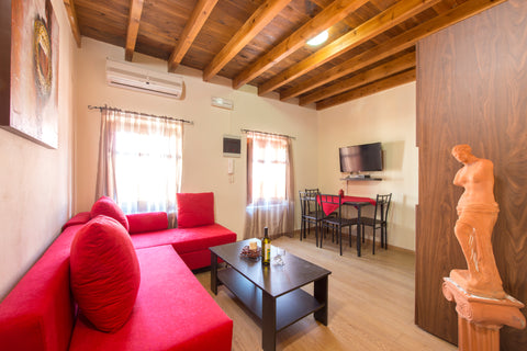 Thalia apartment is a 30 sq.m. apartment located on the ground floor. It has a d  3 Charites Old Town - Thalia Entire rental unit vacation rental 53318959