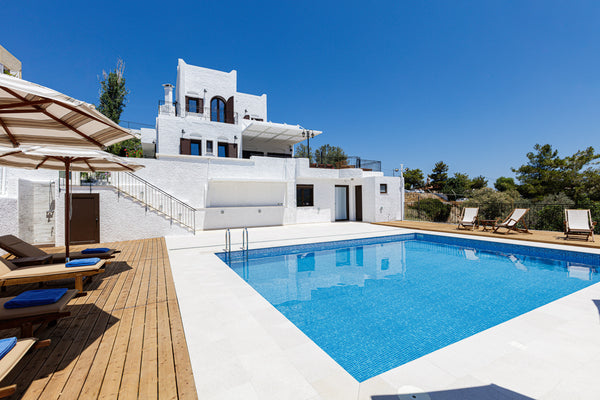 The White House is a 4 bedroom luxury villa with an additional guesthouse all lo Greece The White House Entire villa vacation rental 50847366