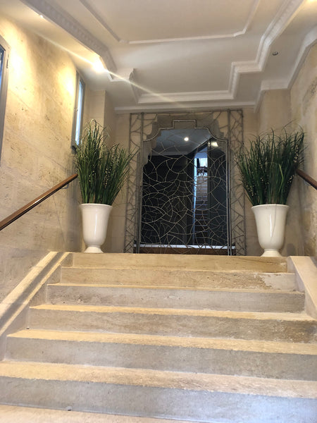 Dans une maison de caractère cet appartement au calme situé entre les Chartron e Huesca, Spain Entre chartron et jardin public Entire rental unit vacation rental 33422152