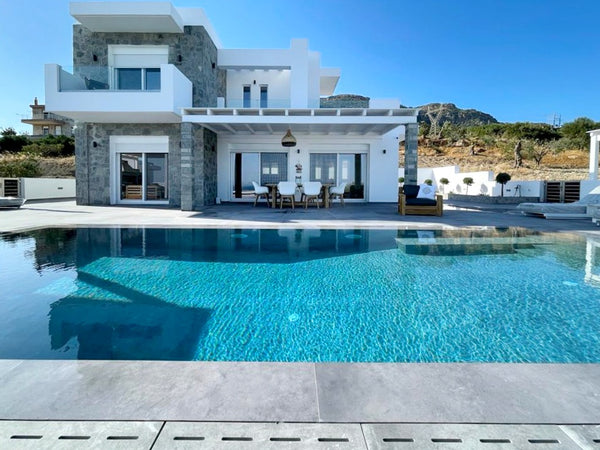 Enjoy the sun, beaches and good food in the south of Crete with your family. The Hanover, Germany Villa Helena - luxuriöser  Erstbezug mit Meerblick Entire villa vacation rental 583189856939180326