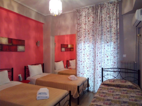 Standard Τρίκλινο Δωμάτιο<br /><br /><b>The space</b><br />Όλα τα θερμαινόμενα δ GR Standard Τρίκλινο Δωμάτιο Room in hotel vacation rental 28490328