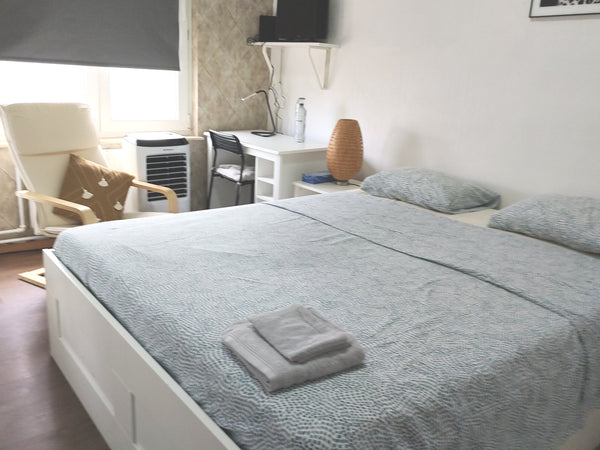 Cette charmante chambre dans une maison unifamiliale est ce qu il faut pour une  Anderlecht, Belgium Agréable et calme. Private room in bed and breakfast vacation rental 681895948530328117