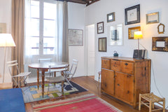 Situé en plein centre de Paris, au coeur du quartier historique et branché de Sa Paris, France MAZET 1 bedroom in the heart of Saint Germain Entire rental unit vacation rental 29356145