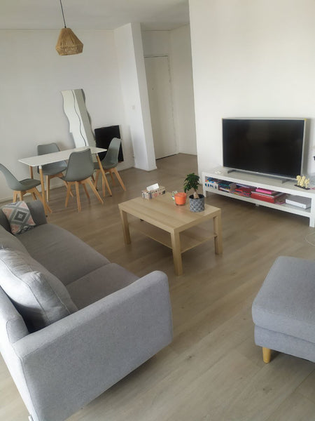 Chambre privée. 10 minutes à pied de la Gare Saint Jean. 15 minutes à pied de VI Bordeaux, France Chambre privée Private room in bed and breakfast vacation rental 617091769940715931