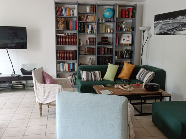 <b>The space</b><br />The entire apartment is at your disposal, as well as a par Bordeaux, France Appartement lumineux idéalement situé Entire condo vacation rental 25512044