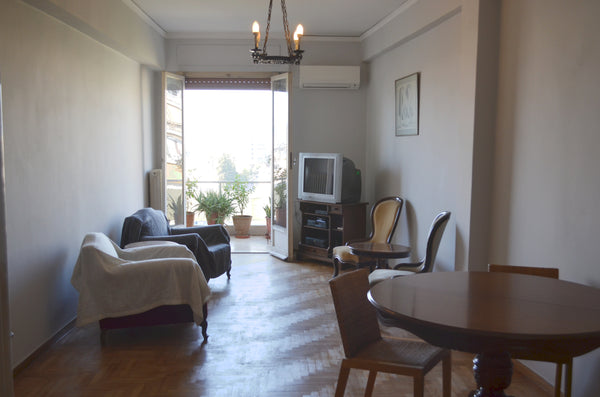 5th floor with elevator in the center next to the railway station of Athens and  Paris, Île-de-France, France apartment next to train station 77m2 Entire rental unit vacation rental 21532356