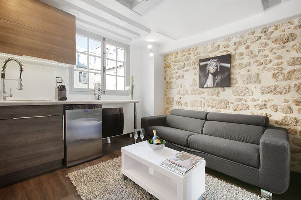 Emplacement unique ! Petit studio décoré par architecte ! En plein centre du 1er Paris, France Studio   Opéra /Louvres Entire rental unit vacation rental 6938488