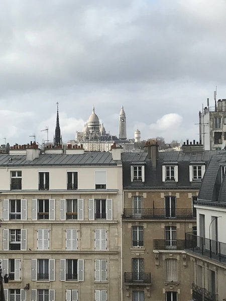 Mon appartement est situé au cœur du quartier Indien , a peine à 10mn du bassin   Appartement calme et tranquiile . Entire rental unit vacation rental 23569426