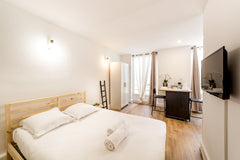 Cozy studio completely renovated in 2021, furnished and equipped for two people.  Cozy studio near Tête d'Or Park Entire rental unit vacation rental 593906690256947578