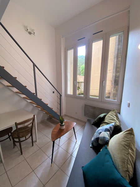 Joli studio très calme situé à quelques minutes à pieds de la gare et centre com Lyon, France Le petit Léon - cosy 2 pers- Part Dieu Entire rental unit vacation rental 53120902