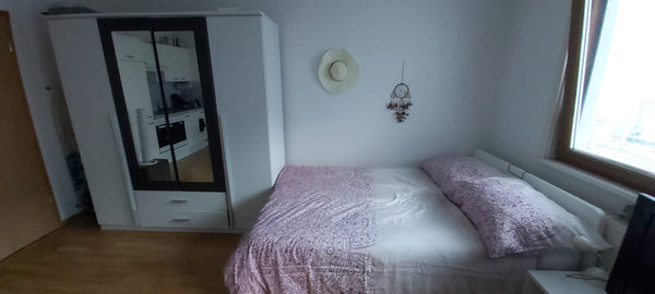 Hello Dear guests, <br />Your are very welcome to spend your leisure time in Vie  Nice Bed and Breakfast Shared room in rental unit vacation rental 44904739