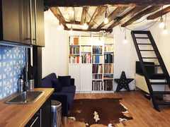 Situé en plein cœur de Paris, ce charmant duplex de 30m2 au sol est idéal pour u Paris, France Charmant duplex au coeur de Paris Entire rental unit vacation rental 22383469