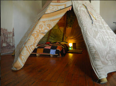 IDEAL BASE SEASON EXPLORATION! *** We are 2 housemates (Jennifer, baby Quentin)  Brussels, Belgium WAW COZY TIPI in our Art Loft! Private room in loft vacation rental 3479010