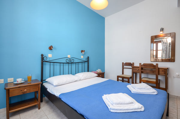 Depis Studios located in a very quiet area at Naxos town, only 100m from the cit Athens, Greece Economy double room in  Naxos town Room in bed and breakfast vacation rental 15656965